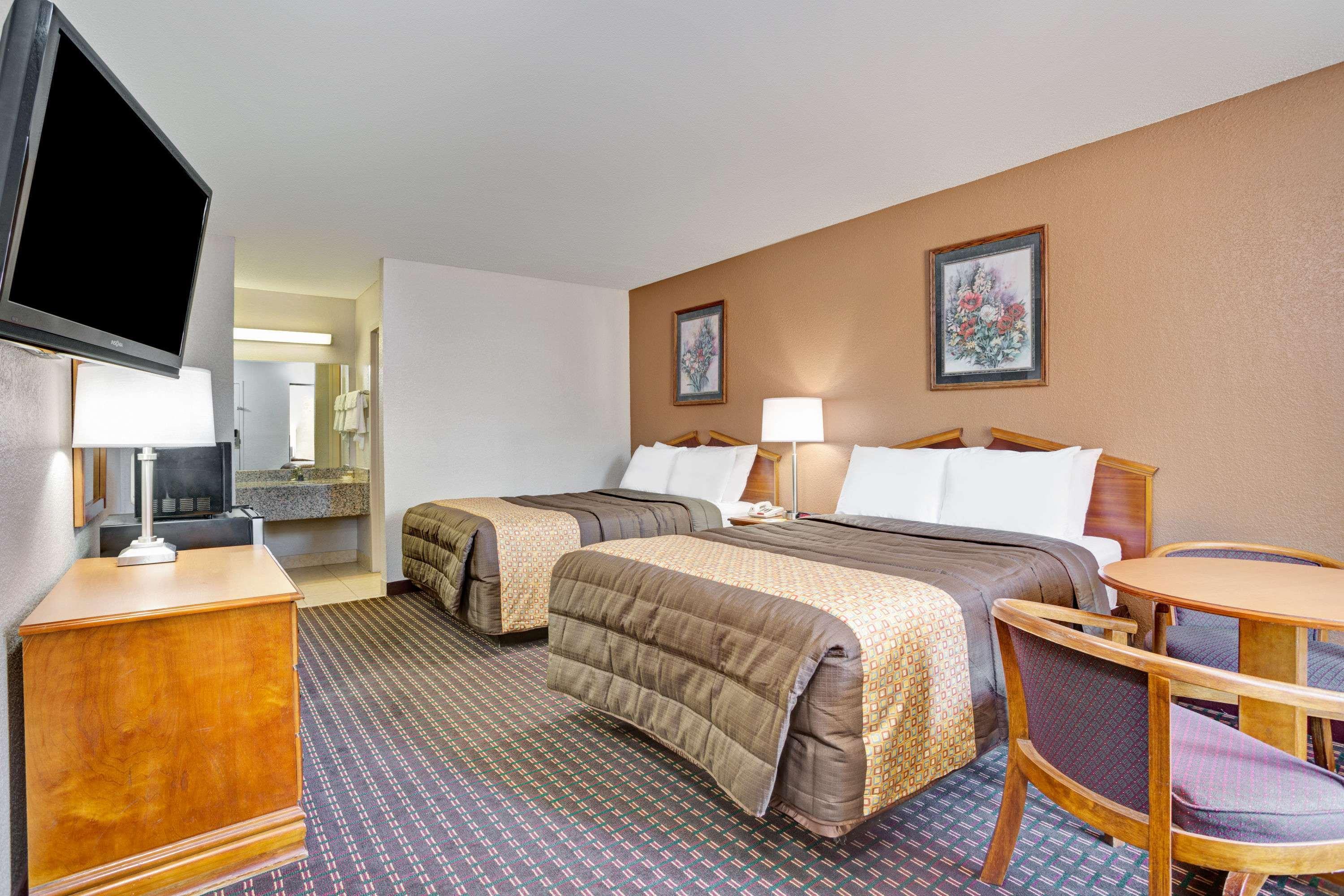 Days Inn By Wyndham Hernando Dış mekan fotoğraf